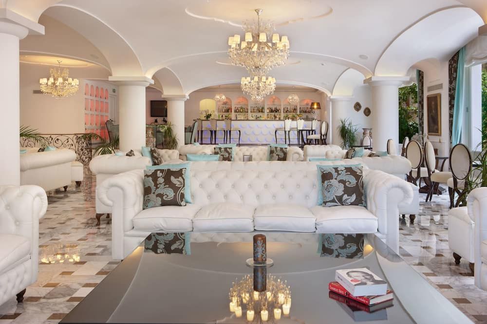 فندق غراند لا فافوريتا - سورنتو - ردهة