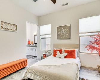 Pet-Friendly Rio Rancho Home with Fire Pit - Rio Rancho - Bedroom