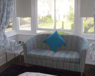 Glen Afton - Penzance - Living room