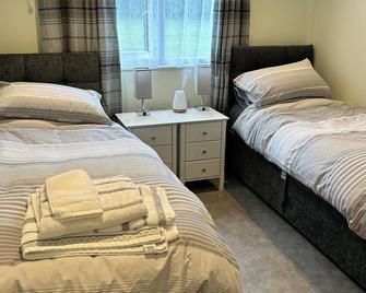 The Annex Studio - Garden View - Sudbury - Bedroom