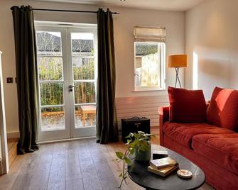 Charming 1-Bedroom House in Wonderful London with WiFi - London - Wohnzimmer