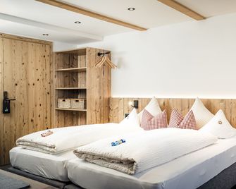 Pension der Steinbock - Das Bauernhaus - Sankt Anton am Arlberg