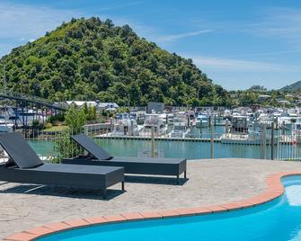 皮克頓巨浪酒店 - 皮可頓 - 皮克頓（新西蘭） - 游泳池