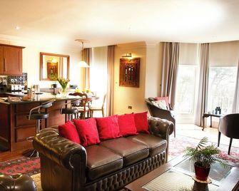 Mansion House - Scarborough - Olohuone