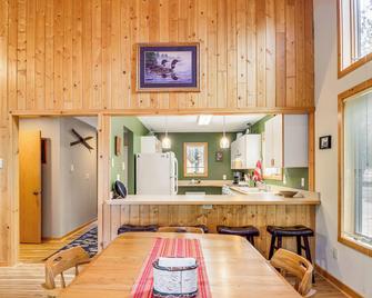 Family Cabin with Private Dock on Caribou Lake! - Lutsen - Їдальня
