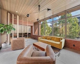 Sundance House | Landmark Lohi Luxury Estate - Denver - Lounge