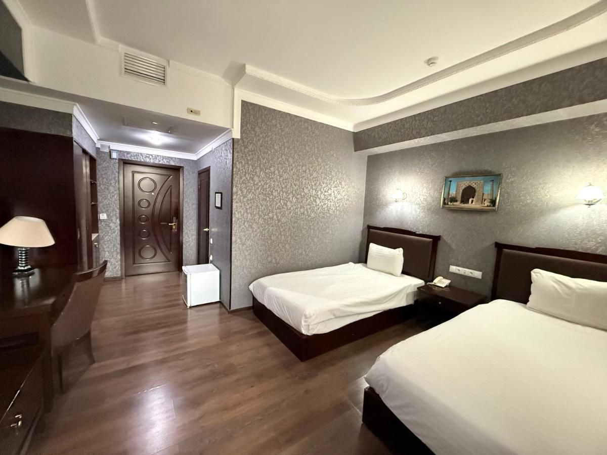 Golden Valley Hotel thumbnail 3