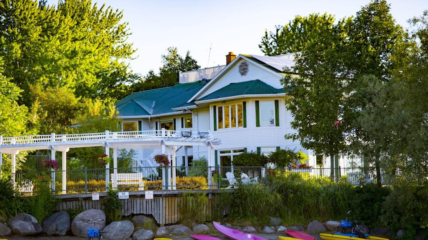 Elmhirst's Resort