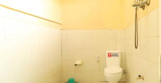 Penginapan Pondok Rizqi - Sedati - Bathroom