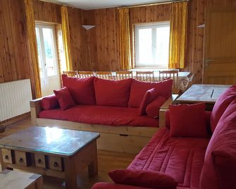 Exceptional chalet in La Plagne - at the foot of the slopes - 15 people - Balneotherapy - La Plagne-Tarentaise - Living room