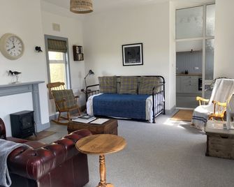 Kirkapol Beach Apartment - Isle of Tiree - Sala de estar