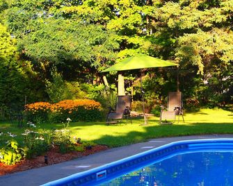 曼諾兒德拉魯魅力酒店 - 瑪各 - 梅戈格 - 游泳池