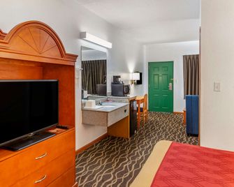Econo Lodge Inn & Suites Albany North - Albany - Phòng ngủ