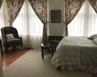 Pacific Heights Private Safe Second Floor Sunroom Gem with bathroom - São Francisco - Quarto