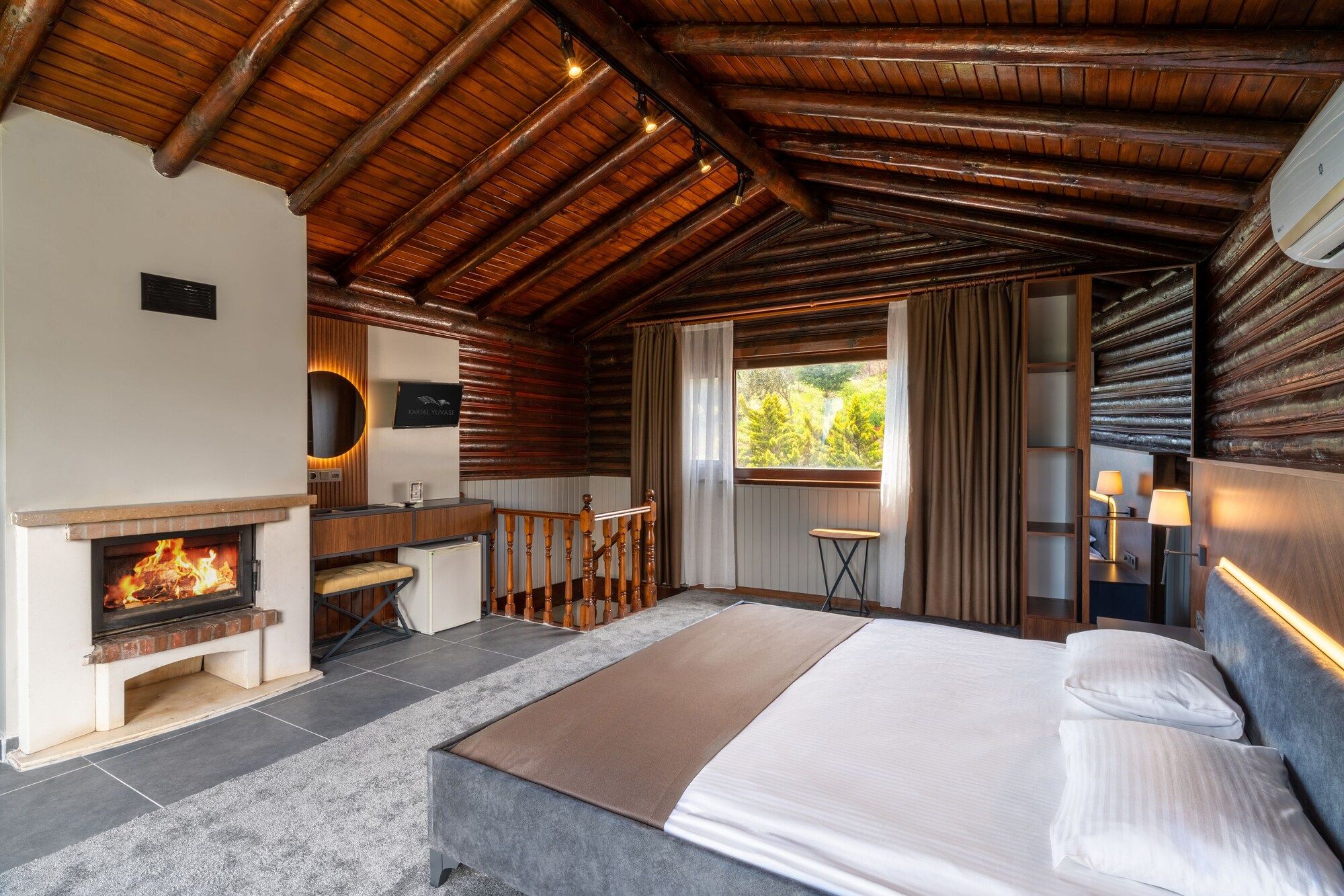 أسوس كارتال يوفاسي بوتيك هوتل