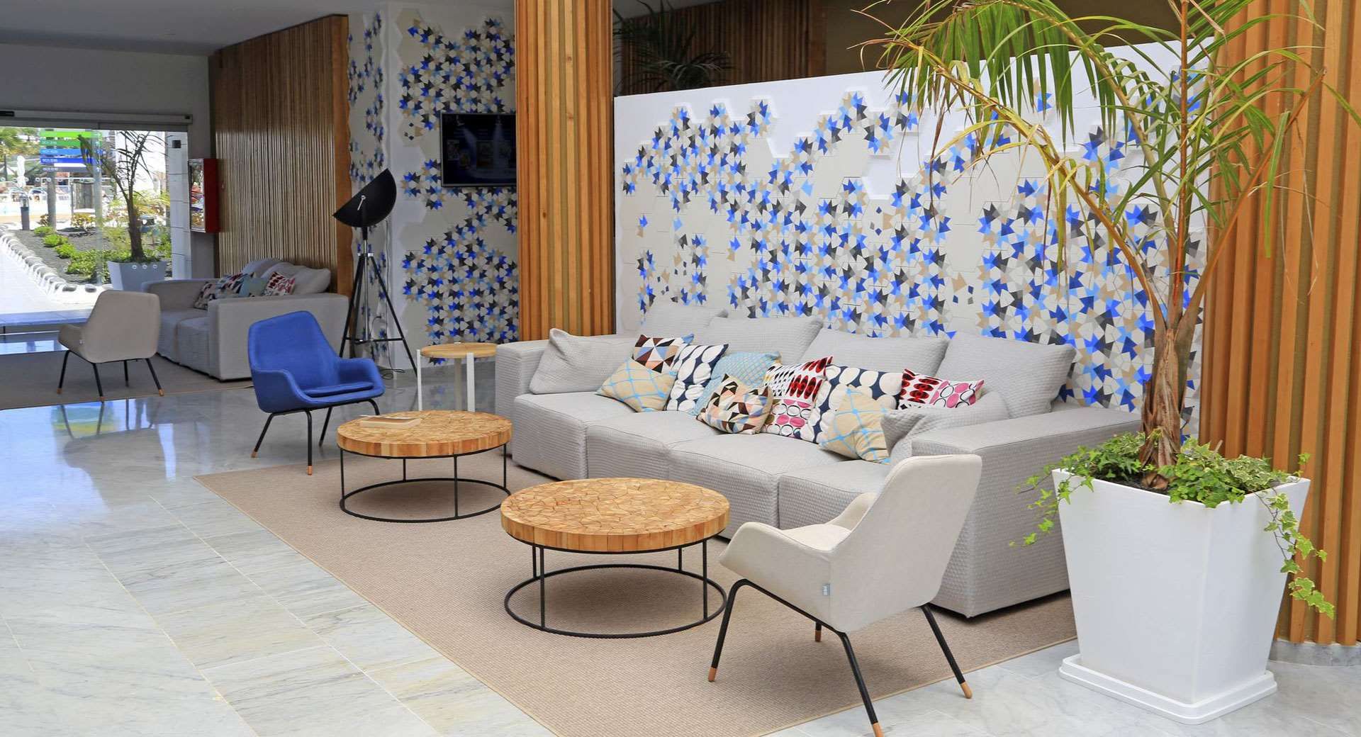 لابراندا أليسا سويت أوتل