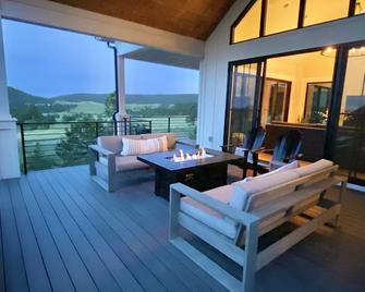 Dreamy Mountain Escape - Larkspur - Balcony