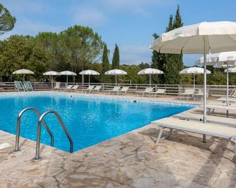 'TAVERNA' 1 bedroom apartment in the Tuscan countryside - Colle di Val d'Elsa - Colle di Val d'Elsa - Piscina