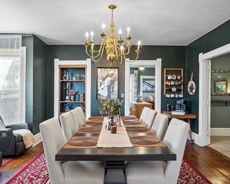 Riverview Retreat by Golf Course - Red Wing - Dining room