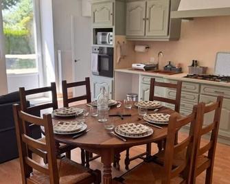 Charming country gite near Puy du Fou - Les Herbiers - Dining room
