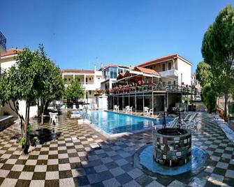 Theofilos Classic Hotel - Mytilene - Pool