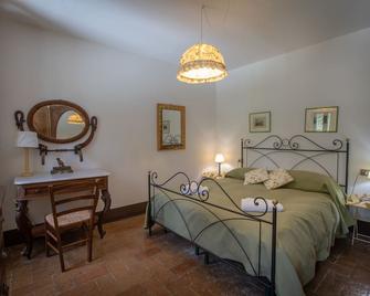 Charming Cottage - 10 minutes from Bolsena Lake - 오나노 - 침실