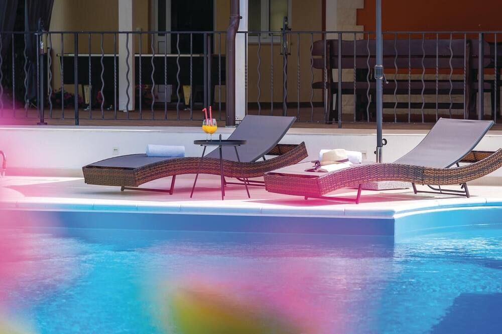 Lovely Home In Skradin With Sauna - סקראדין - בריכה