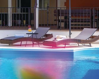Lovely Home In Skradin With Sauna - Skradin - Pool