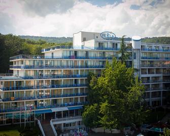 Park Hotel Perla - Golden Sands - Building