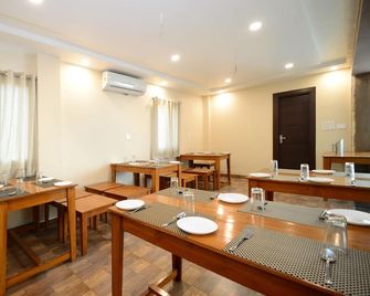 Hotel Rashika Palace Near Sindhi Camp Bus Stand, Jaipur - Jaipur - Restaurant