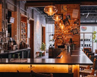 SCP Hotel Colorado Springs - Colorado Springs - Bar