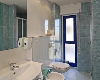 Hotel Eur - Camaiore - Salle de bain