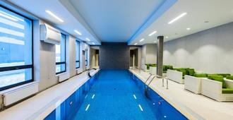 SKYEXPO Hotel - Novosibirsk - Piscina