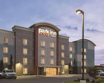 Park Inn by Radisson, Calgary Airport North, AB - Calgary - Edificio