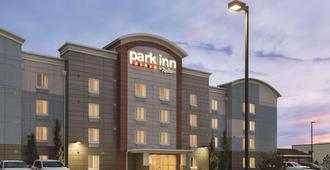 Park Inn by Radisson, Calgary Airport North, AB - Calgary - Edificio