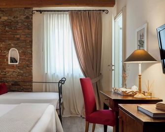 Locanda I Girasoli - Misano Adriatico - Habitación