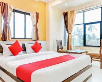 OYO 29634 Hotel Navalai Pride - Ratnagiri - Спальня
