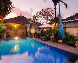 Hotel Jati Sanur - Denpasar - Pool