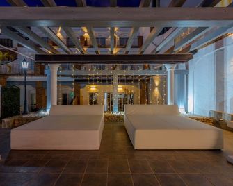 Sibarys Hotel Boutique - נרחה - לובי