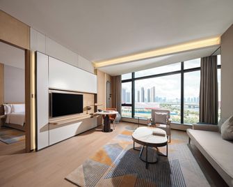 Even Hotel Nanjing Yangtze River By IHG - Nanjing - Living room