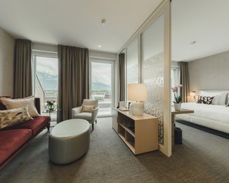 فندق ريزيدنس - فادوز - غرفة نوم