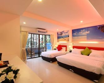 Armoni Patong Beach Hotel - Patong - Habitación