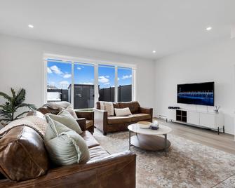 Townhome with Spa in Mirabel - 5 - Mirabel - Living room