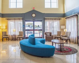 Quality Inn Merced Gateway to Yosemite - Merced - Lobby