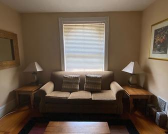 Pet Friendly First Floor 2 Bedroom Apartment - San Luis - Sala de estar