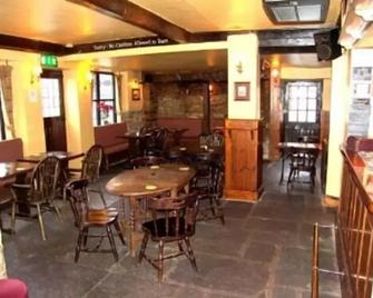 The George Inn - Warminster