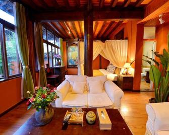Wuer Inn - Lijiang - Living room
