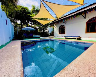 The Galapagos Pearl B&B - Puerto Ayora - Pool