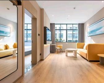 Jinjiang Inn Rongdong Qingyuan Road Brand - Nantong - Living room
