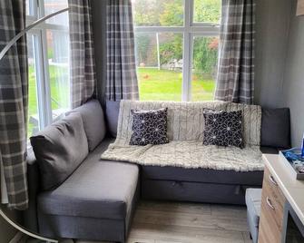 The Cabin in Swanwick - Alfreton - Living room